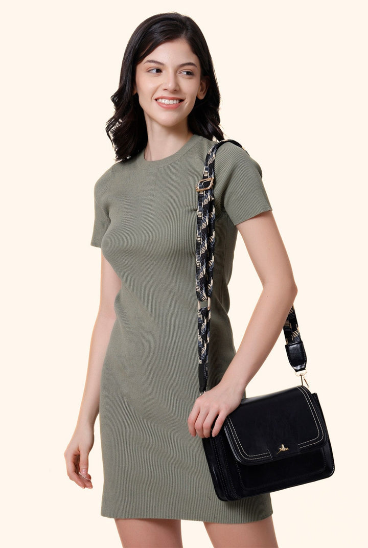 Veyna Sling Bag