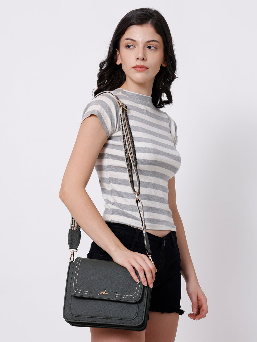 Veyna Sling Bag