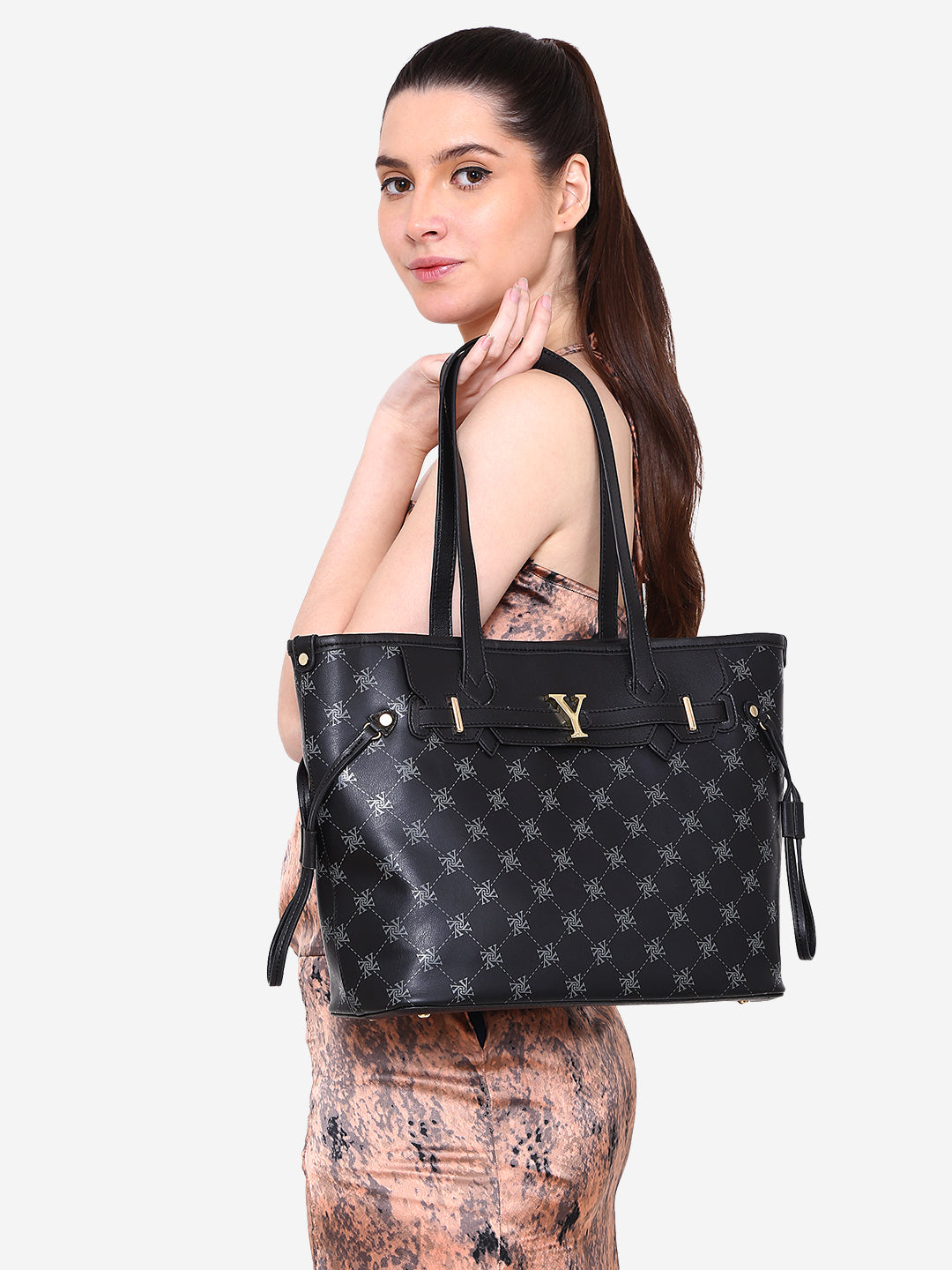 Yelloe Iconic Printed Tote Bag Black